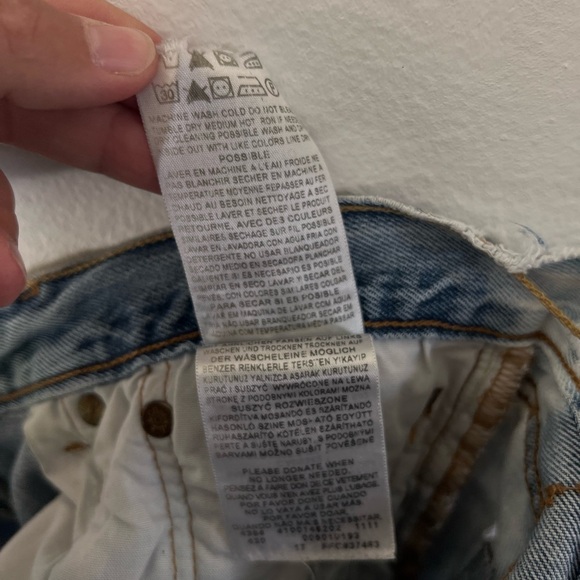 Levi’s 501 Straight Leg Very Distressed Worn-In Jeans Made In Haiti Size W33xL34 - Picture 11 of 14